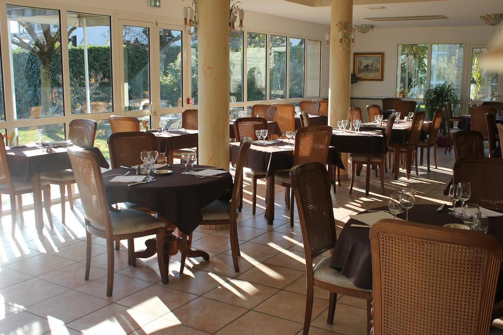 Hotel Logis Les Cimes 2*